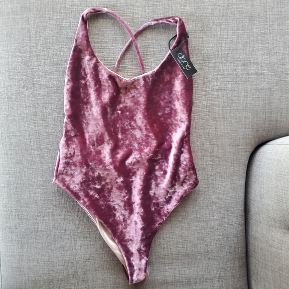 DBRIE ll Daxi Velvet One Piece Swimsuit - Picture 4 of 6